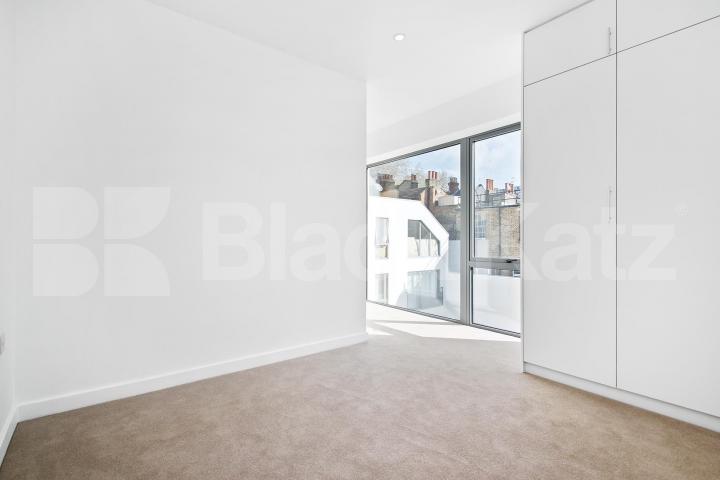 			New Instruction , 2 Bedroom, 1 bath, 1 reception Apartment			 Garrett Street , BARBICAN